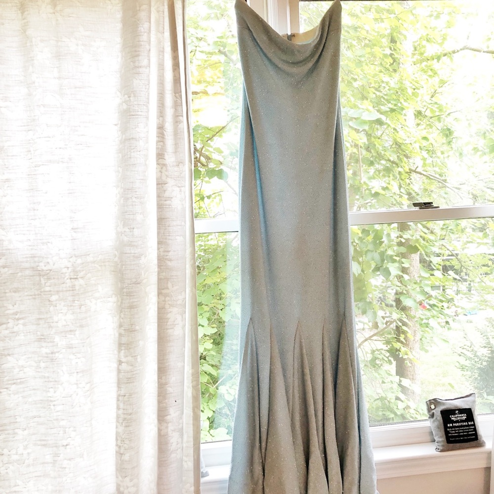 Blue strapless dress